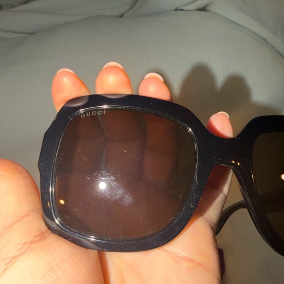 Gucci Women\'s Black Sunglasses with Case
